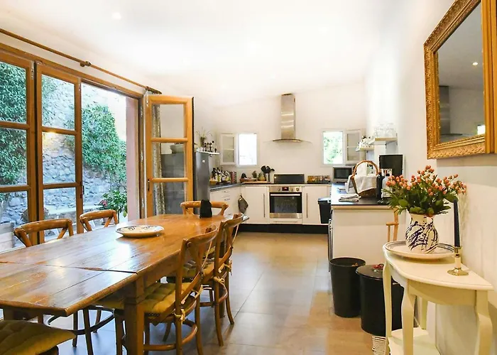 Holiday home Charming Riverside House In Medieval Village Villeneuve-Minervois