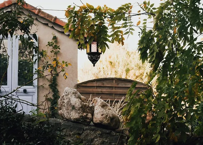 Charming Riverside House In Medieval Village Holiday home
